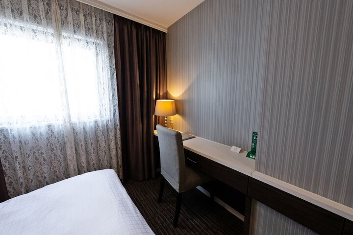 Room 195 of 239