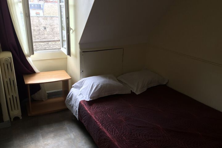 Room 12 of 44