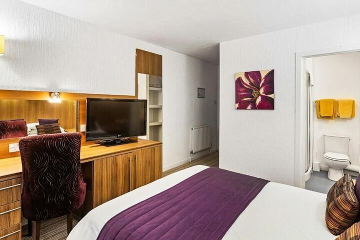 Room 12 of 20