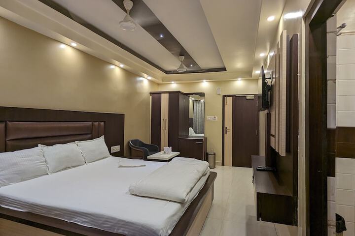 Room 25 of 150