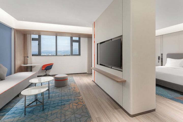 Room 20 of 38
