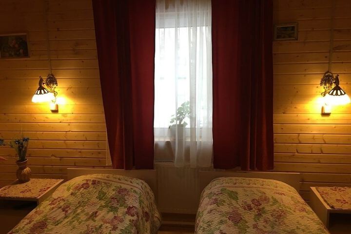 Room 2 of 46