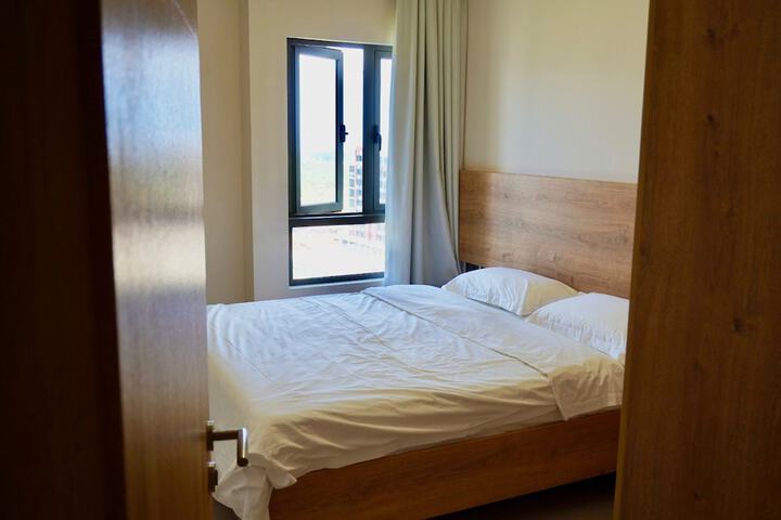 Room 28 of 118