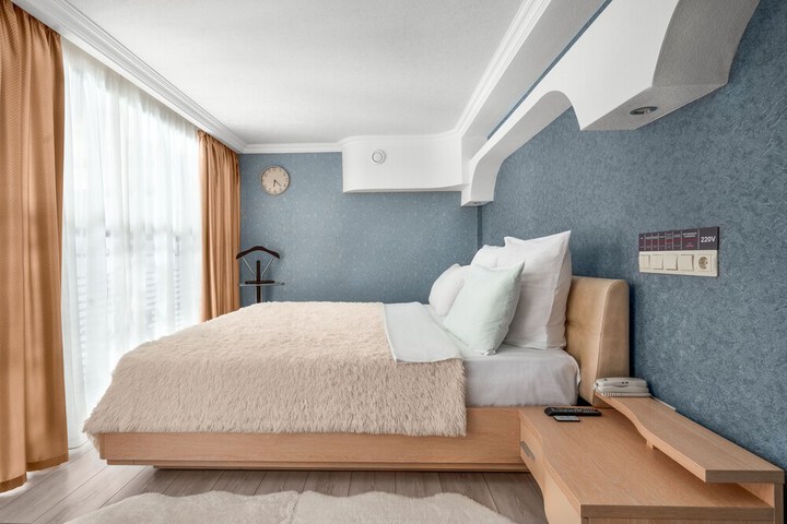 Room 45 of 73