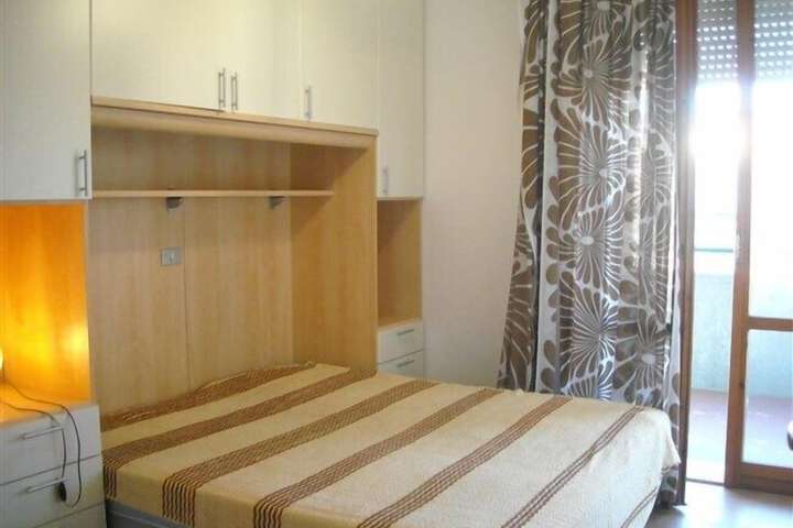 Room 8 of 81