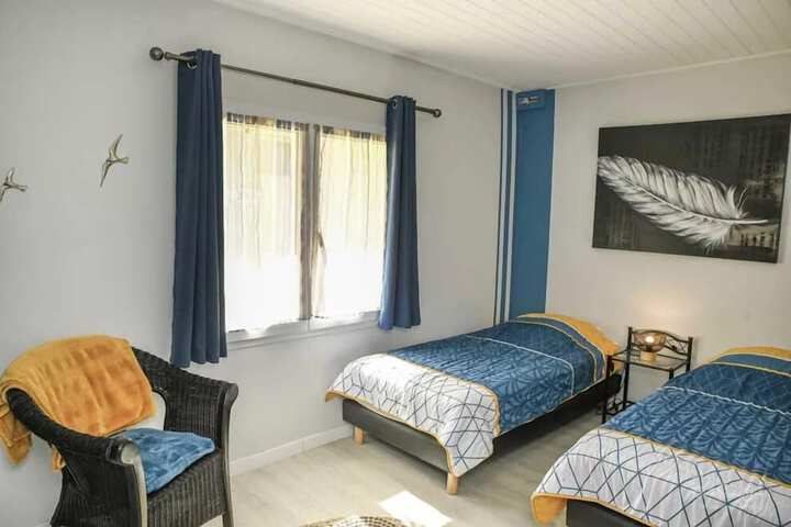 Room 12 of 97