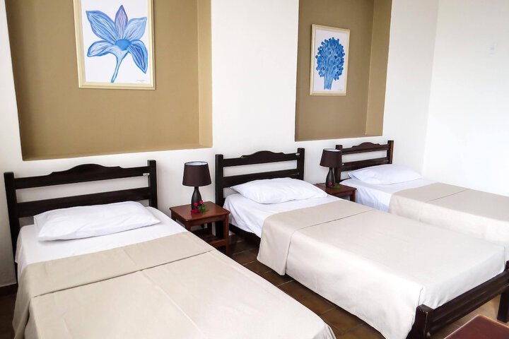 Room 14 of 143