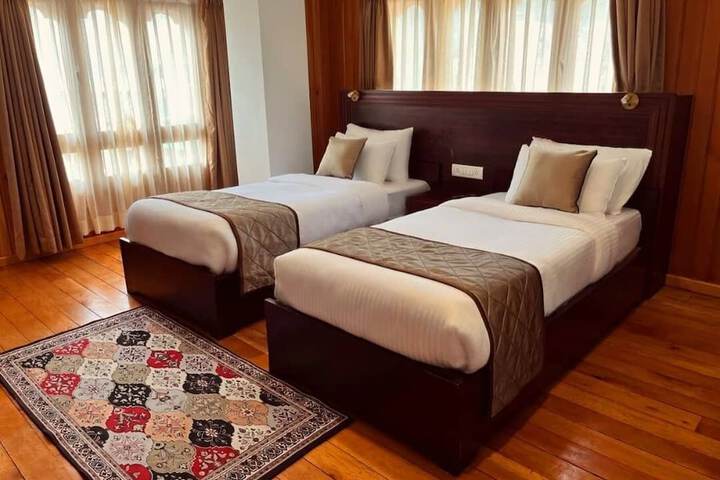 Room 15 of 24