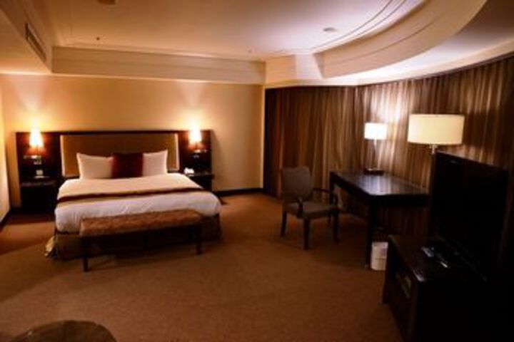 Room 51 of 82