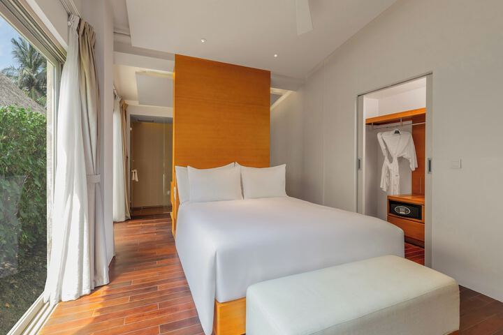 Room 17 of 141