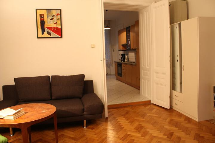 Room 2 of 21