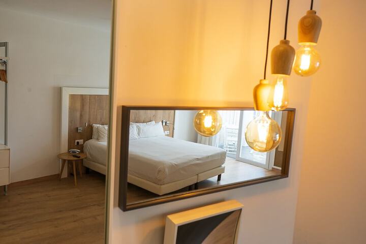 Room 5 of 161