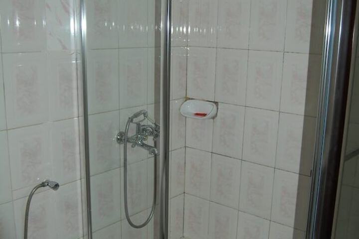 Room 10 of 10
