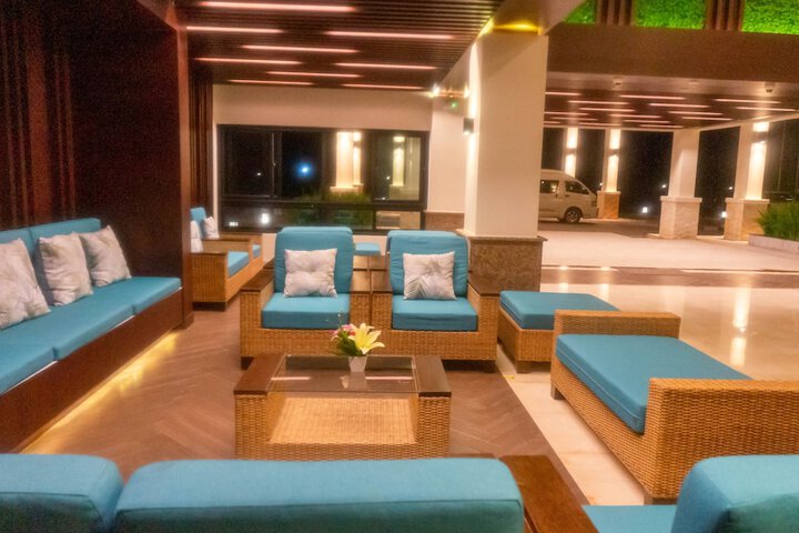 Hotel Interior 4 of 100
