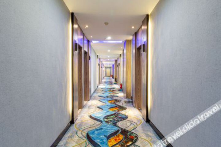 Hotel Interior 6 of 21