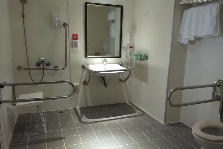 Room 14 of 22
