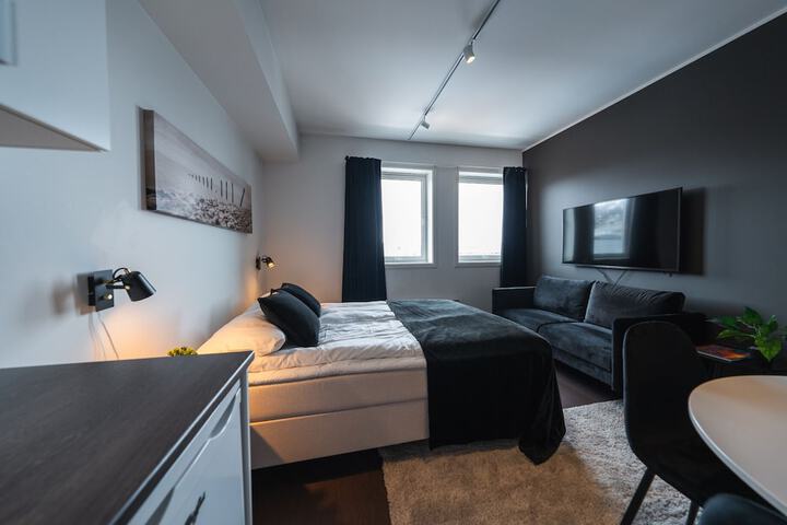 Room 7 of 37
