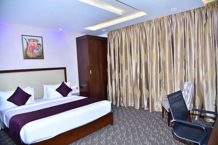 Room 6 of 70