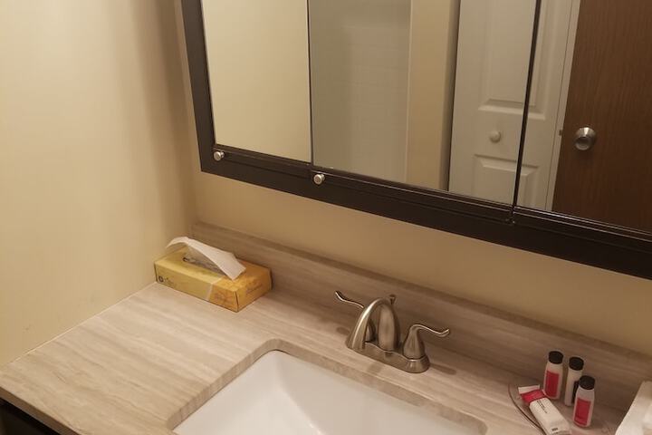 Bathroom sink