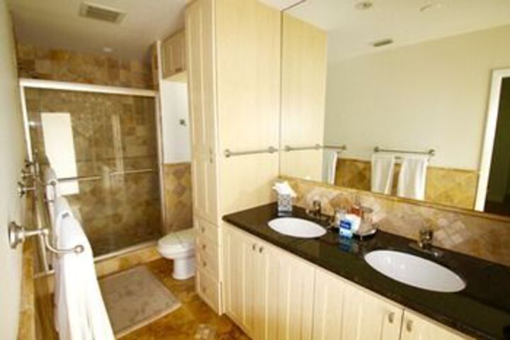 Room 3 of 9