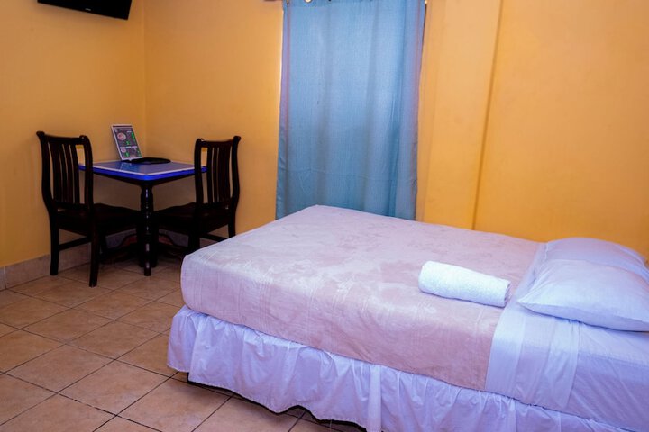 Room 10 of 78