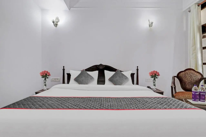 Room 6 of 20