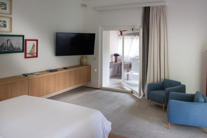 Room 37 of 134