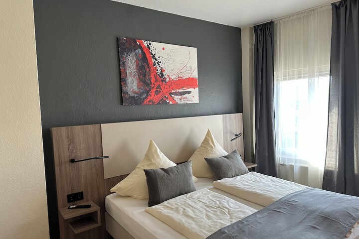 Room 5 of 44