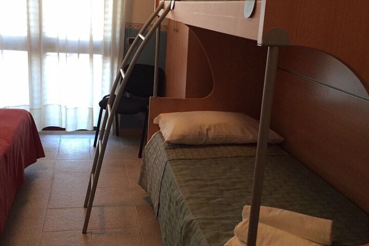 Room 20 of 27