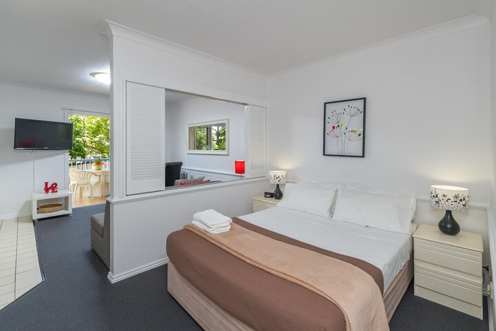 Room 9 of 29