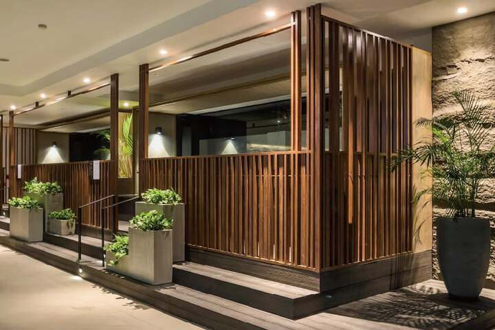 Pool Hotel