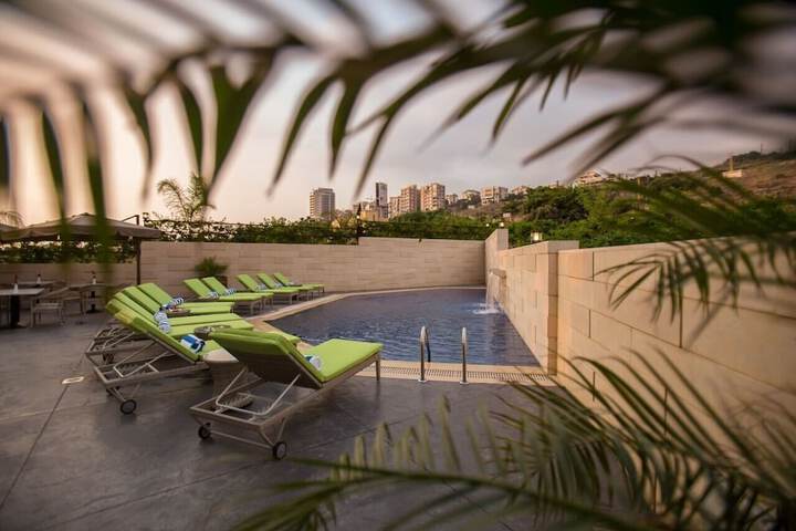 Sundeck 33 of 33