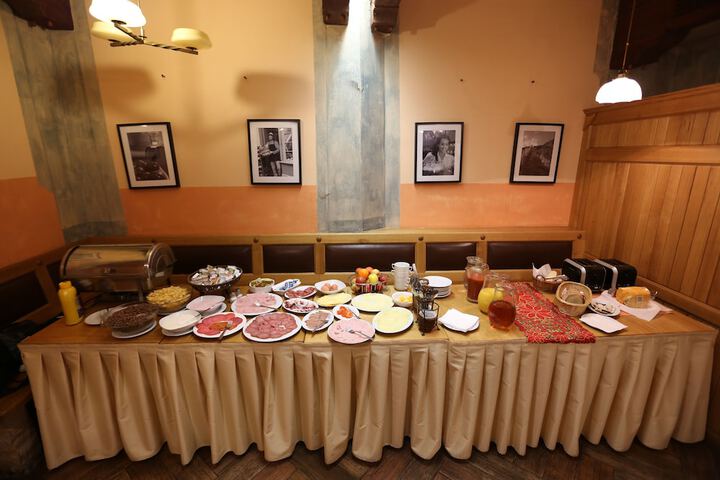 Breakfast area