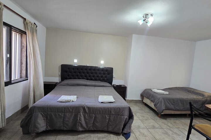 Room 4 of 25
