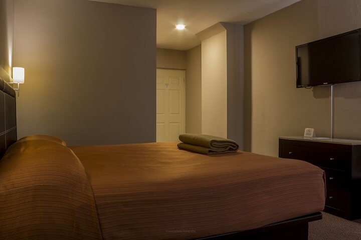 Room 12 of 40