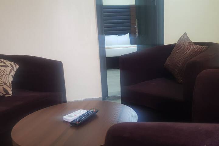 Room 28 of 39