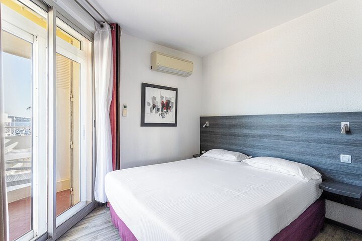 Room 5 of 29