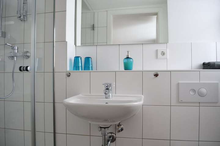 Room 15 of 25