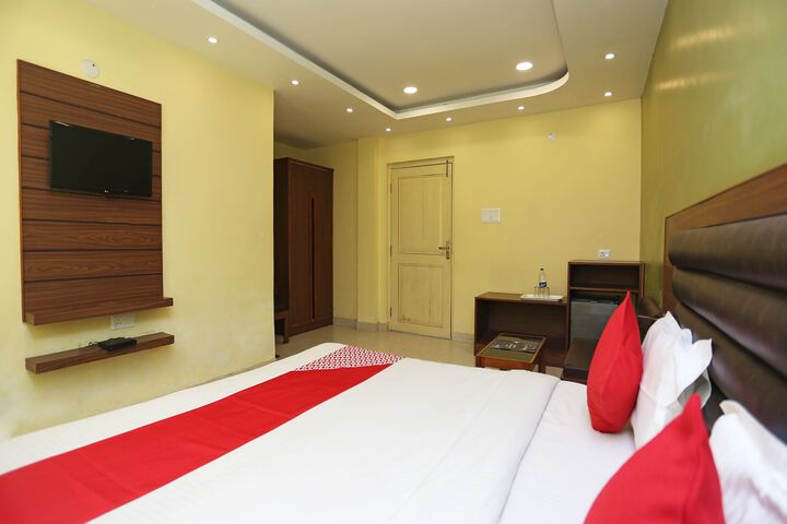 Room 3 of 5