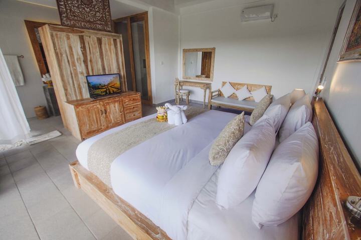 Room 3 of 30