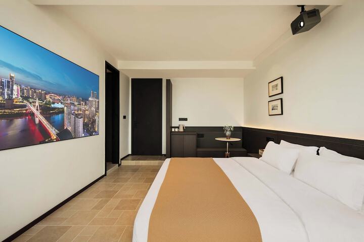 Room 74 of 112