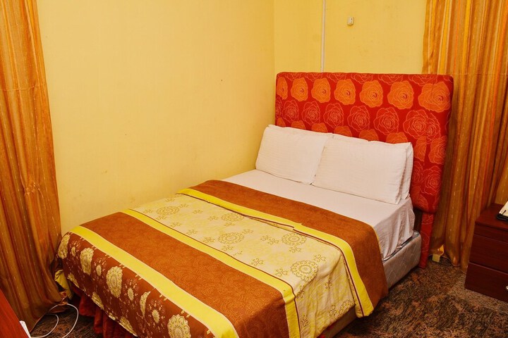 Room 48 of 94