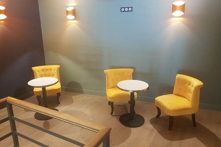 Room 32 of 49