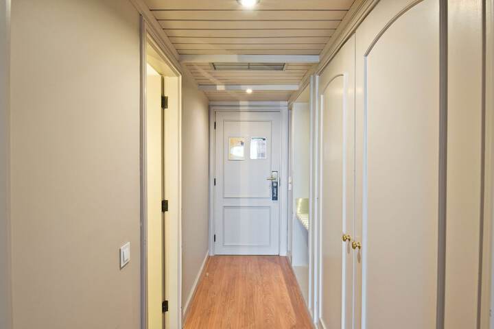 Room 19 of 88