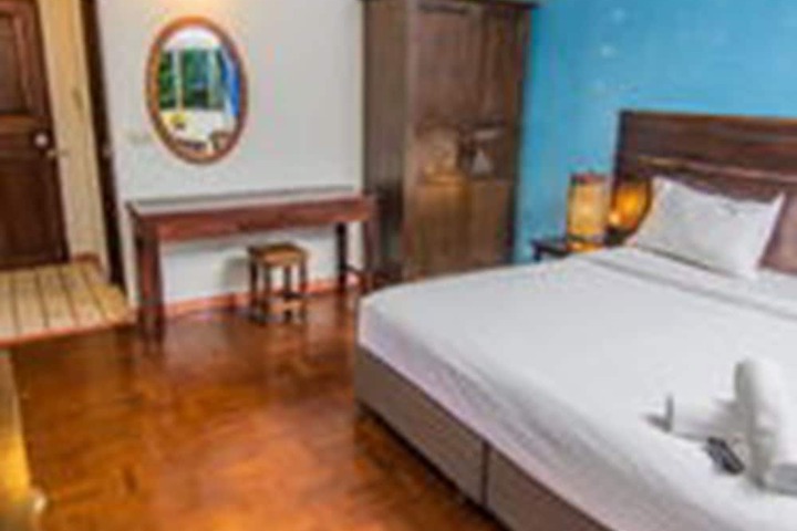 Room 4 of 40