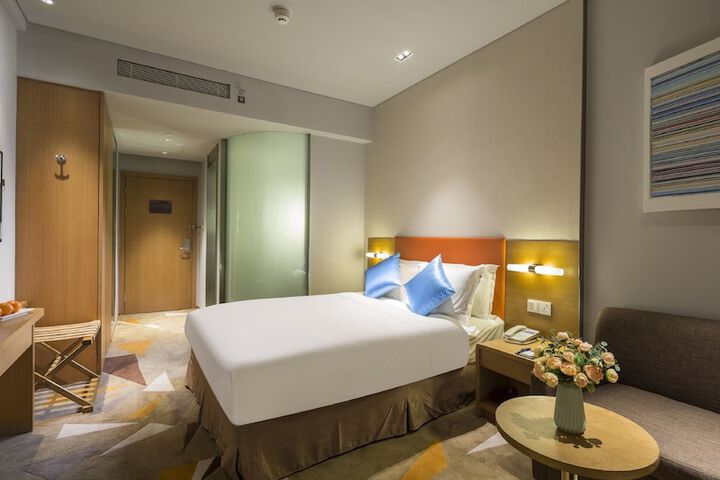 Room 4 of 29