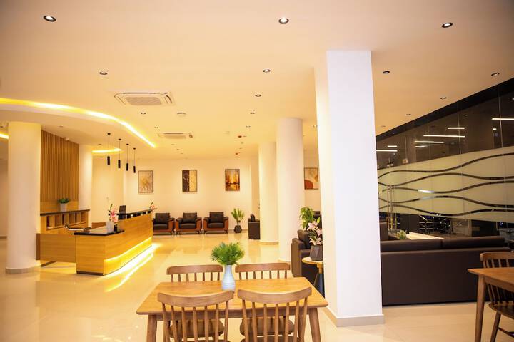 City Crown Hotel