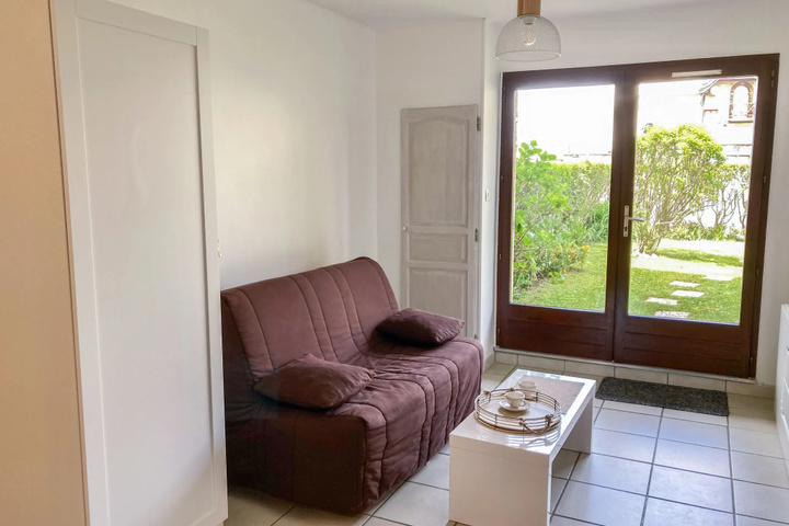 Room 3 of 19