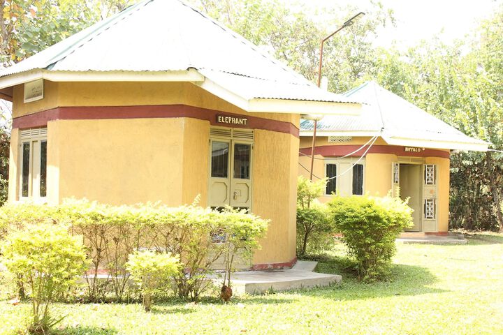 ShoeBill Safari Lodge in Karogoto