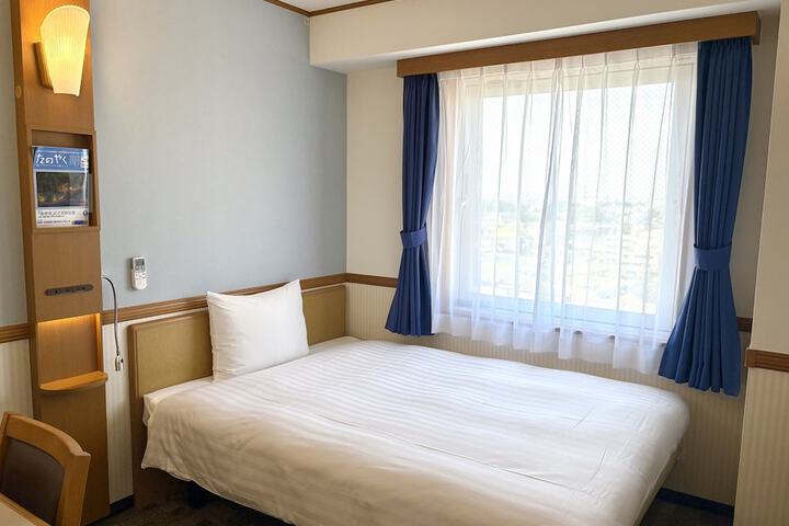 Room 6 of 40